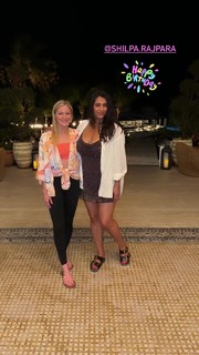 Justine Ezarik feet photo thumbnail