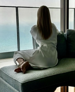Karolina Pisarek feet photo thumbnail
