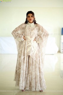 Kajal Aggarwal feet photo thumbnail