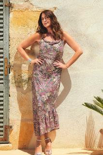 Lisa Snowdon feet photo thumbnail