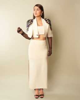 Hina Khan feet photo thumbnail