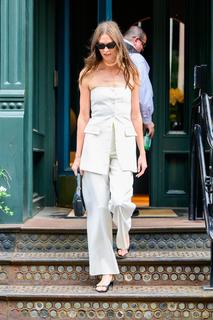 Karlie Kloss feet photo thumbnail