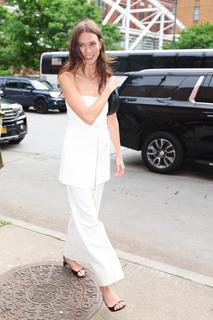 Karlie Kloss feet photo thumbnail