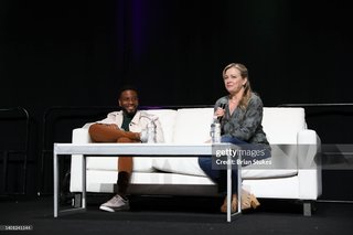 Melissa Joan Hart feet photo thumbnail