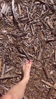Joanna Jablczynska feet photo thumbnail