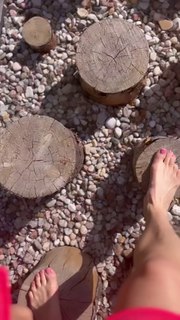 Joanna Jablczynska feet photo thumbnail