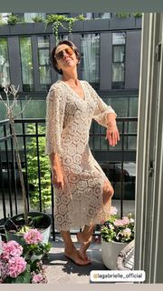 Anna Popek feet photo thumbnail