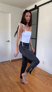 Jamie Chung feet photo thumbnail