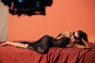 Miley Cyrus feet photo thumbnail