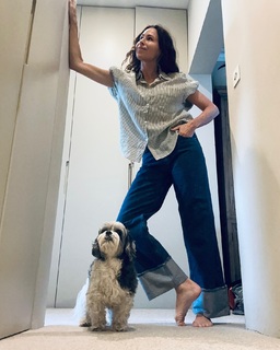 Minnie Driver feet photo thumbnail