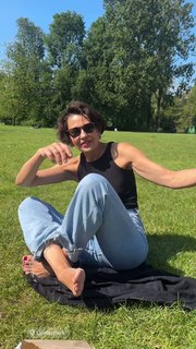 Anna Popek feet photo thumbnail
