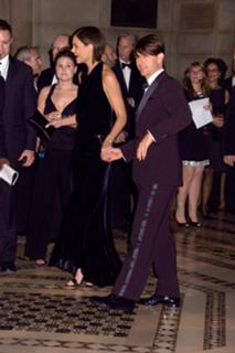 Katie Holmes feet photo thumbnail