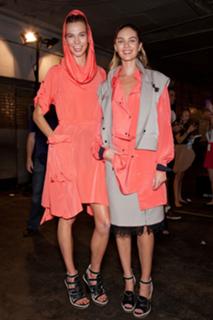Karlie Kloss feet photo thumbnail