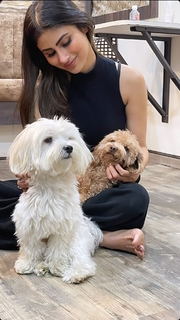 Mouni Roy feet photo thumbnail