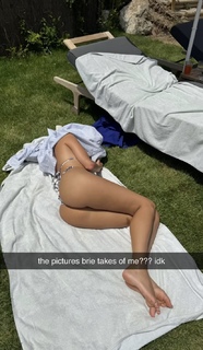 Corinna Kopf feet photo thumbnail