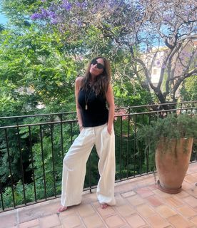 Lisa Snowdon feet photo thumbnail