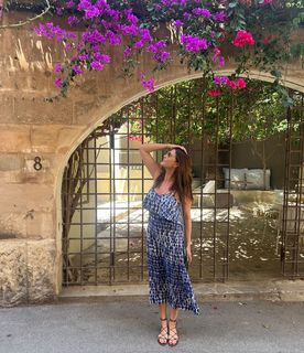 Lisa Snowdon feet photo thumbnail