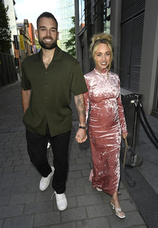 Jorgie Porter feet photo thumbnail