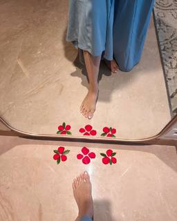 Poonam Yadav feet photo thumbnail