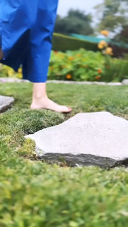 Tiffani Thiessen feet photo thumbnail
