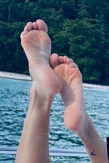 Flávia Alessandra feet photo thumbnail
