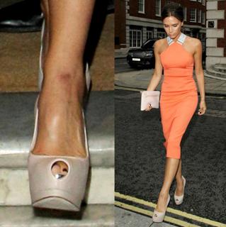 Victoria Beckham feet photo thumbnail