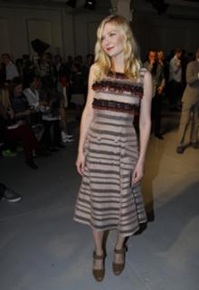 Kirsten Dunst feet photo thumbnail