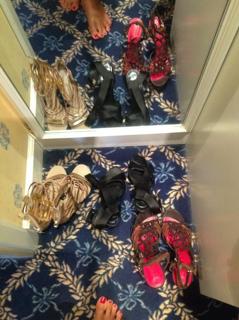 Caterina Balivo feet photo thumbnail