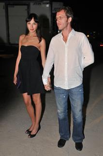 Gal Gadot feet photo thumbnail
