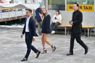 Brie Larson feet photo thumbnail