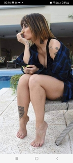 Cleo feet photo thumbnail
