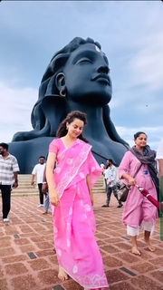 Kangana Ranaut feet photo thumbnail