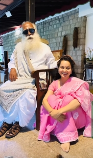 Kangana Ranaut feet photo thumbnail