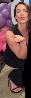 Jessica Lowndes feet photo thumbnail