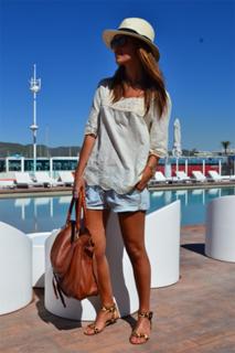 Paula Echevarría feet photo thumbnail