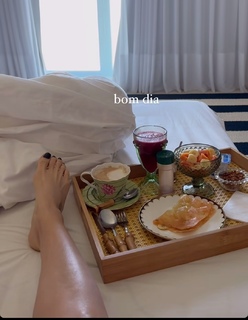 Flávia Alessandra feet photo thumbnail