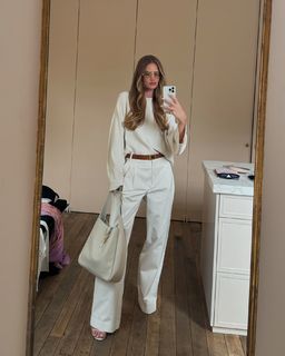 Rosie Huntington-Whiteley feet photo thumbnail