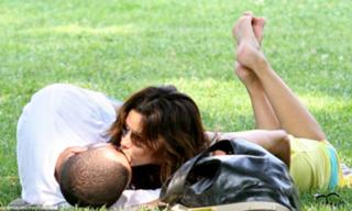 Eva Longoria feet photo thumbnail