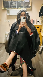 Parineeti Chopra feet photo thumbnail