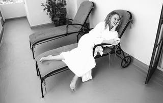 Kylie Minogue feet photo thumbnail