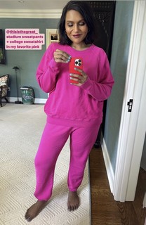 Mindy Kaling feet photo thumbnail