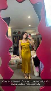 Natalie Noel Mariduena feet photo thumbnail