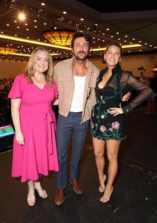 Blake Lively feet photo thumbnail