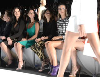 Katharine McPhee feet photo thumbnail