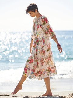 Taylor Hill feet photo thumbnail