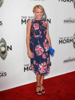 Busy Philipps feet photo thumbnail