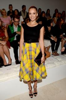 Jessica Alba feet photo thumbnail