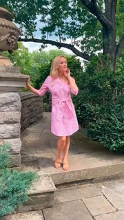 Reese Witherspoon feet photo thumbnail