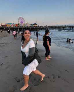 Queen Naija feet photo thumbnail