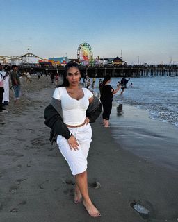 Queen Naija feet photo thumbnail